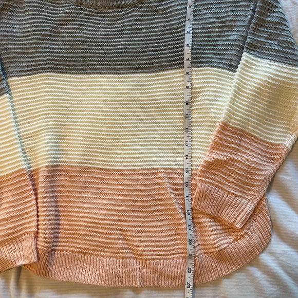 NWOT SHEIN Grey, White, and Pink Sweater/Jumper - Picture 9 of 9